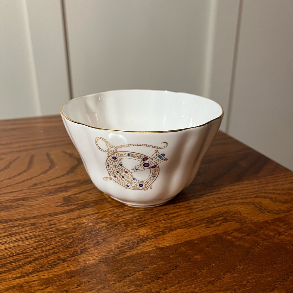 Royal Tara Celtic Brooch Sugar Bowl